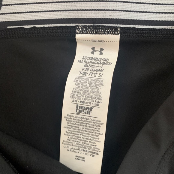 Under armour heat gear leggings size small - Picture 3 of 5